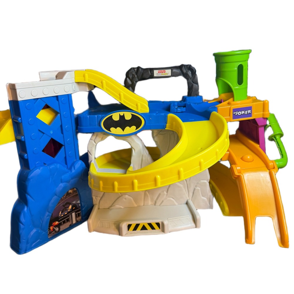 Fisher Price Little People DC Super Friends Batcave Racing Ramp Playset X7301